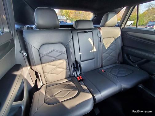 2025 Volkswagen Atlas Cross Sport 2.0T SE w/Technology 4MOTION