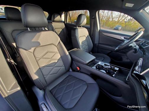 2025 Volkswagen Atlas Cross Sport 2.0T SE w/Technology 4MOTION