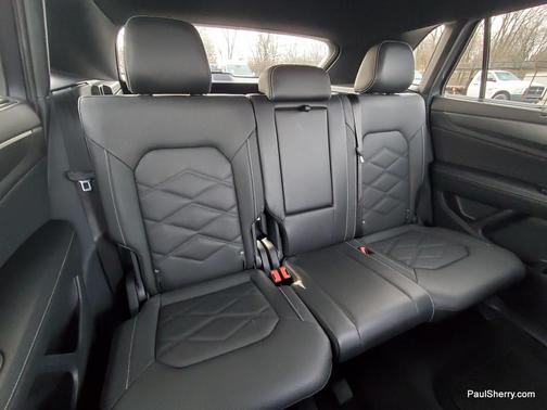 2025 Volkswagen Atlas Cross Sport 2.0T SE w/Technology 4MOTION