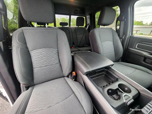 2025 RAM 2500 Big Horn Crew Cab 4x4 6'4' Box