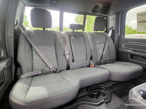 2025 RAM 2500 Big Horn Crew Cab 4x4 6'4' Box
