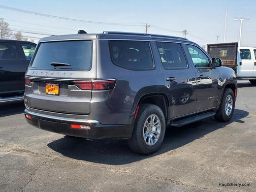 Baltic Gray Metallic Clearcoat 2024 Jeep Wagoneer Series I 4x4