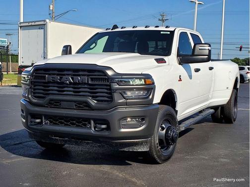 2025 RAM 3500 Tradesman Crew Cab 4x4 8' Box