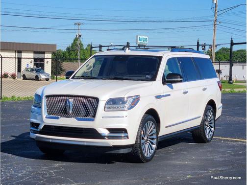 White Platinum Metallic Tri-Coat 2019 Lincoln Navigator Reserve