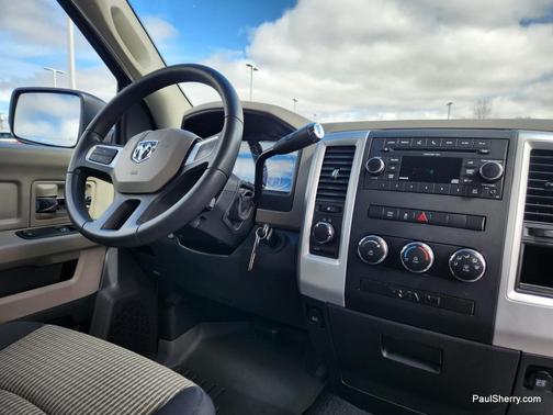 Bright Silver Metallic Clearcoat 2011 Dodge Ram 1500 SLT
