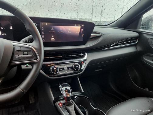 Summit White 2025 Buick Envista Sport Touring FWD