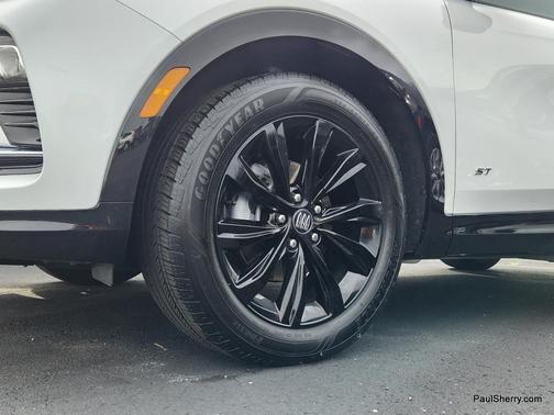Summit White 2025 Buick Envista Sport Touring FWD