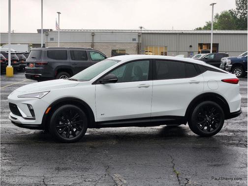 Summit White 2025 Buick Envista Sport Touring FWD