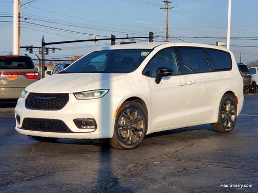 2026 Chrysler Pacifica L