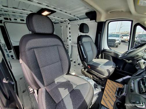 Bright White Clearcoat 2026 RAM ProMaster 1500 Low Roof