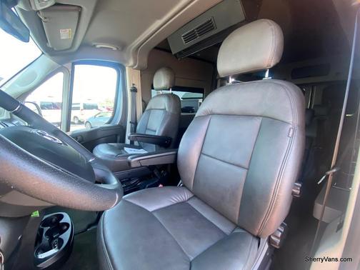 Photo 4 of 52 of 2021 RAM ProMaster 2500 Window Van High Roof