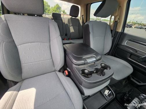 2020 RAM 3500 Big Horn Crew Cab 4x4 8' Box