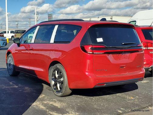 2026 Chrysler Pacifica Limited