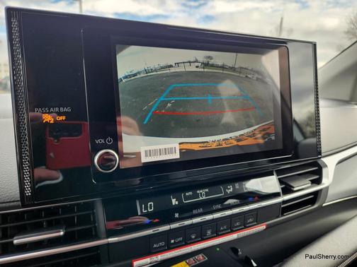 Ice Cap 2026 Toyota Sienna LE