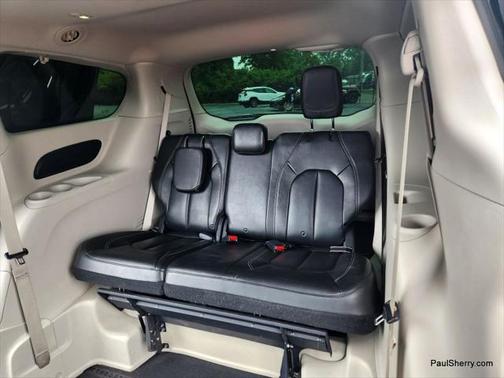 2021 Chrysler Voyager LXI