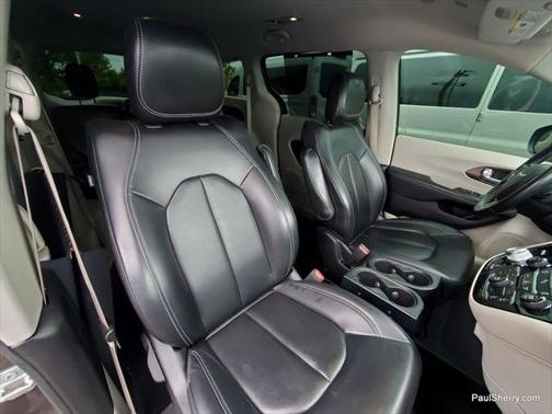 2021 Chrysler Voyager LXI