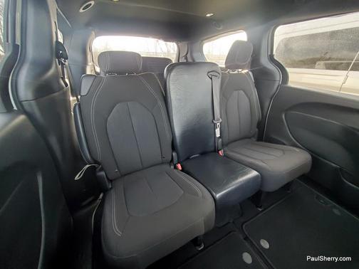 2024 Chrysler Pacifica Touring