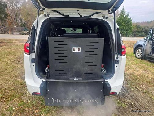 2024 Chrysler Pacifica Touring