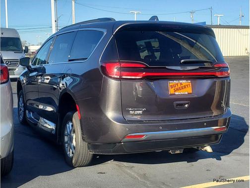 2022 Chrysler Pacifica Touring L