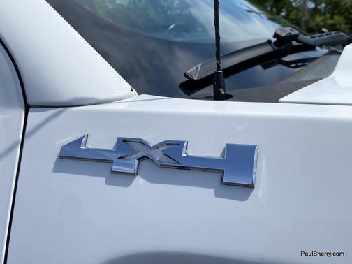 Summit White 2017 GMC Sierra 1500 SLE