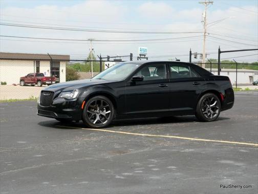 2023 Chrysler 300 Touring