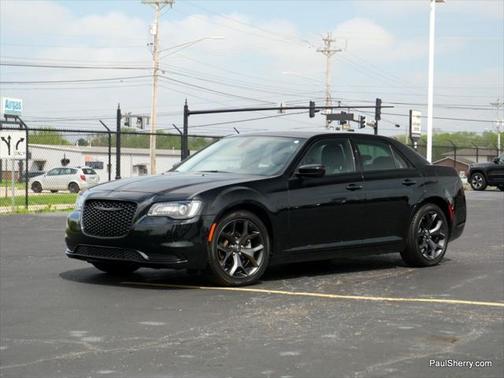 2023 Chrysler 300 Touring