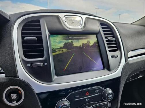2023 Chrysler 300 Touring