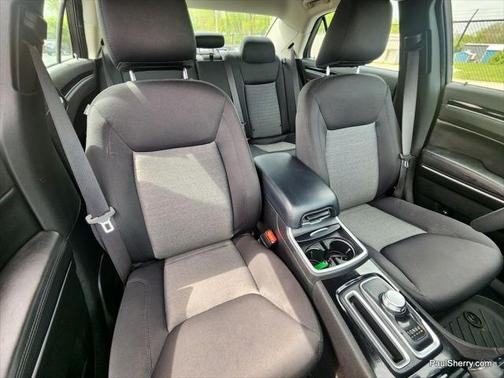 2023 Chrysler 300 Touring