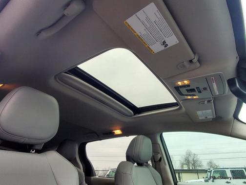 2024 Toyota Sienna XLE