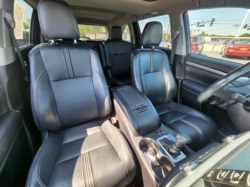 2017 Toyota Highlander SE