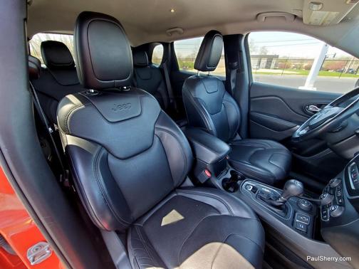 Spitfire Orange Clearcoat 2021 Jeep Cherokee Latitude Lux