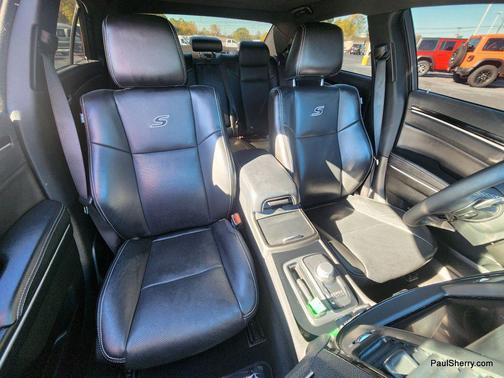 2023 Chrysler 300 S