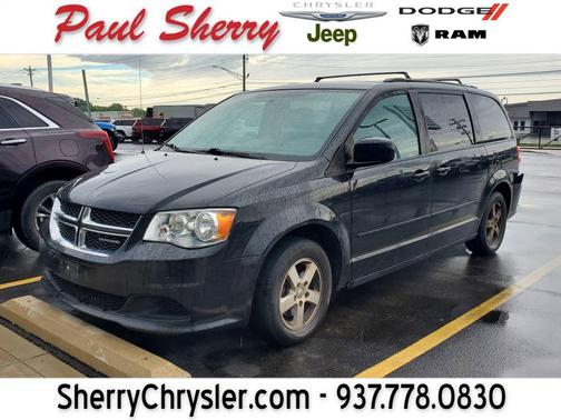 Brilliant Black Crystal Pearlcoat 2012 Dodge Grand Caravan SXT