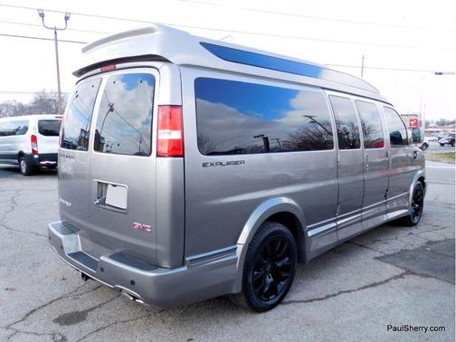 2023 GMC Savana 2500 Work Van