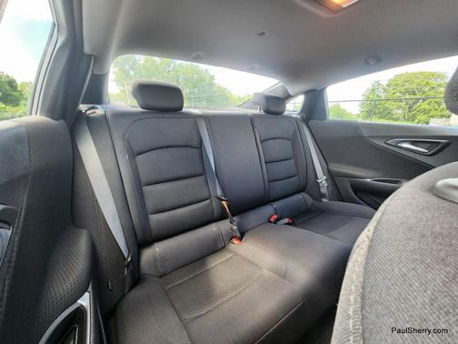 Summit White 2022 Chevrolet Malibu 1LS