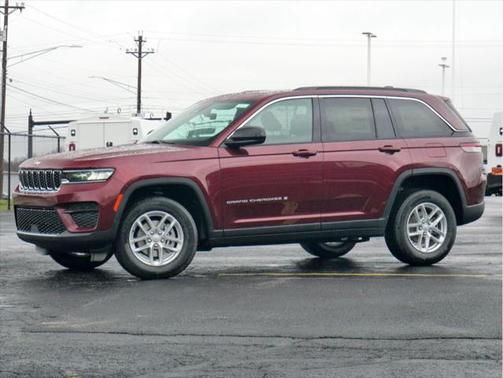 2025 Jeep Grand Cherokee Laredo