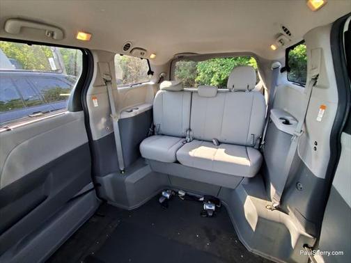 2020 Toyota Sienna XLE
