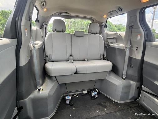 2020 Toyota Sienna XLE