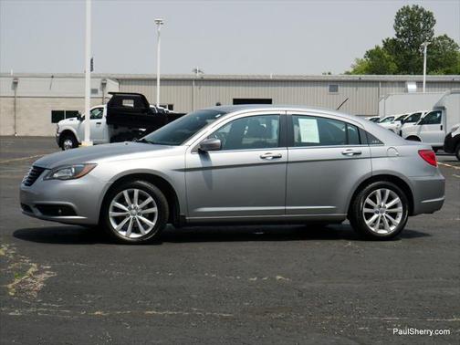 2013 Chrysler 200 Limited