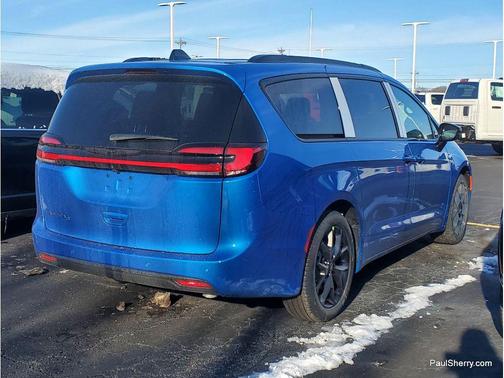 2026 Chrysler Pacifica L