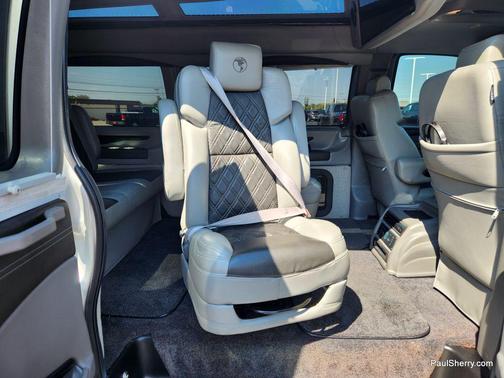 2021 Chevrolet Express 2500 LS