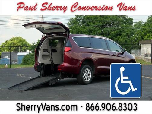 2023 Chrysler Voyager LX