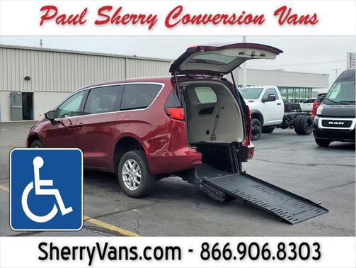 2023 Chrysler Voyager LX