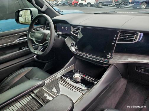 2022 Jeep Wagoneer Series III 4x2