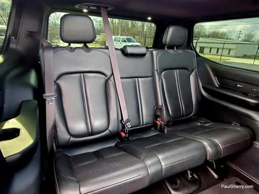 2022 Jeep Wagoneer Series III 4x2