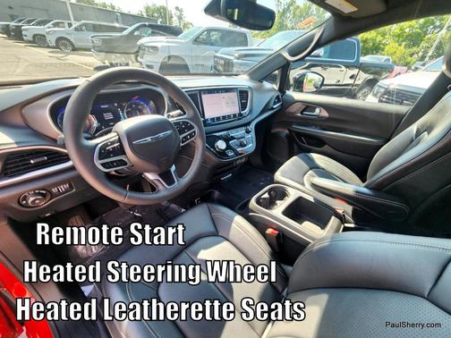 Red Hot Pearlcoat 2025 Chrysler Pacifica L