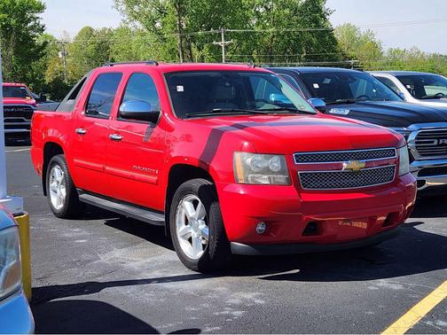 Victory Red 2008 Chevrolet Avalanche 1500 LTZ
