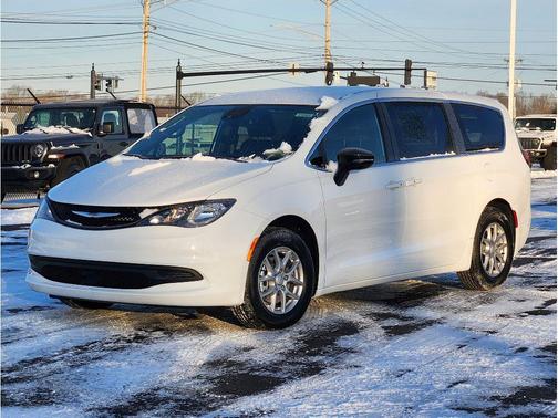 2026 Chrysler Voyager LX