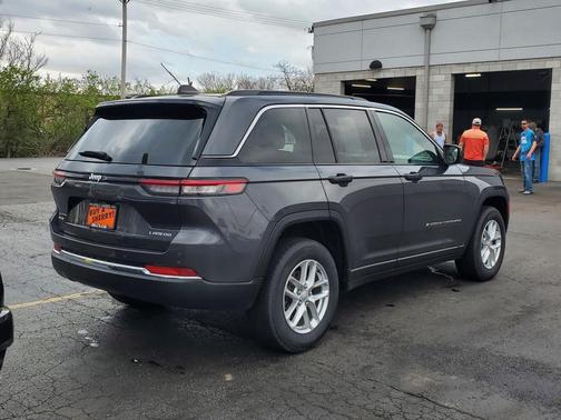 2024 Jeep Grand Cherokee Laredo