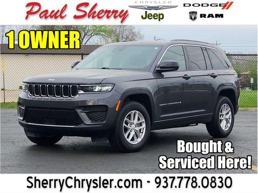 Baltic Gray Metallic Clearcoat 2024 Jeep Grand Cherokee Laredo